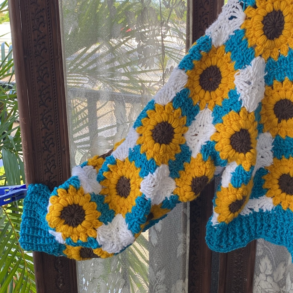 New crochet sunflower cardigan - Picture 3 of 5